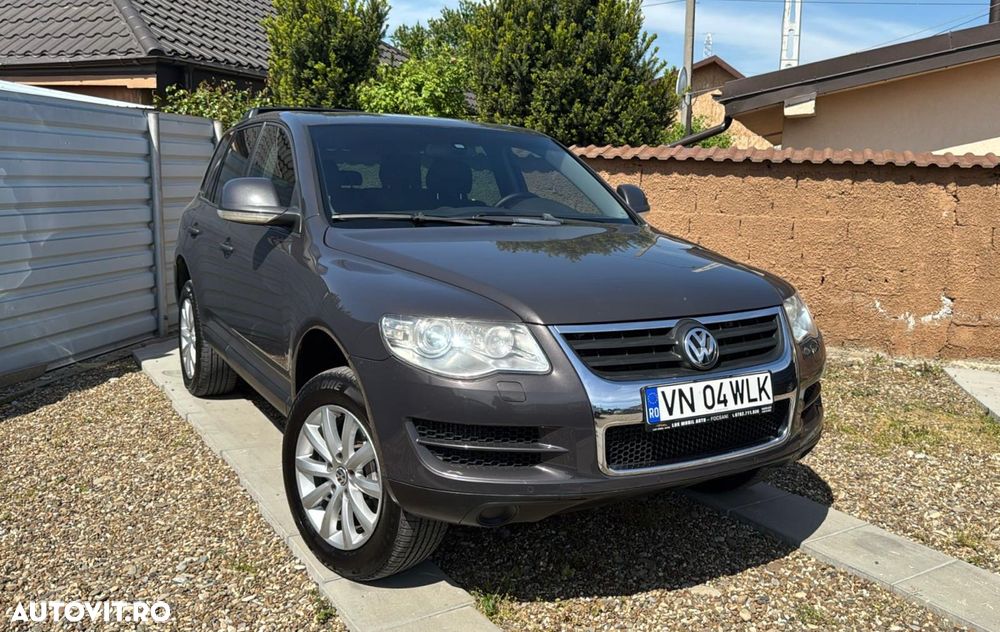 Volkswagen Touareg - 1