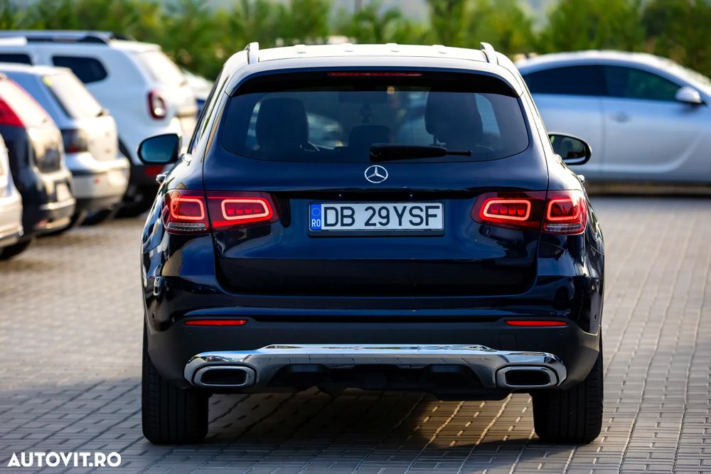 Mercedes-Benz GLC 220 d 4Matic 9G-TRONIC Exclusive - 4