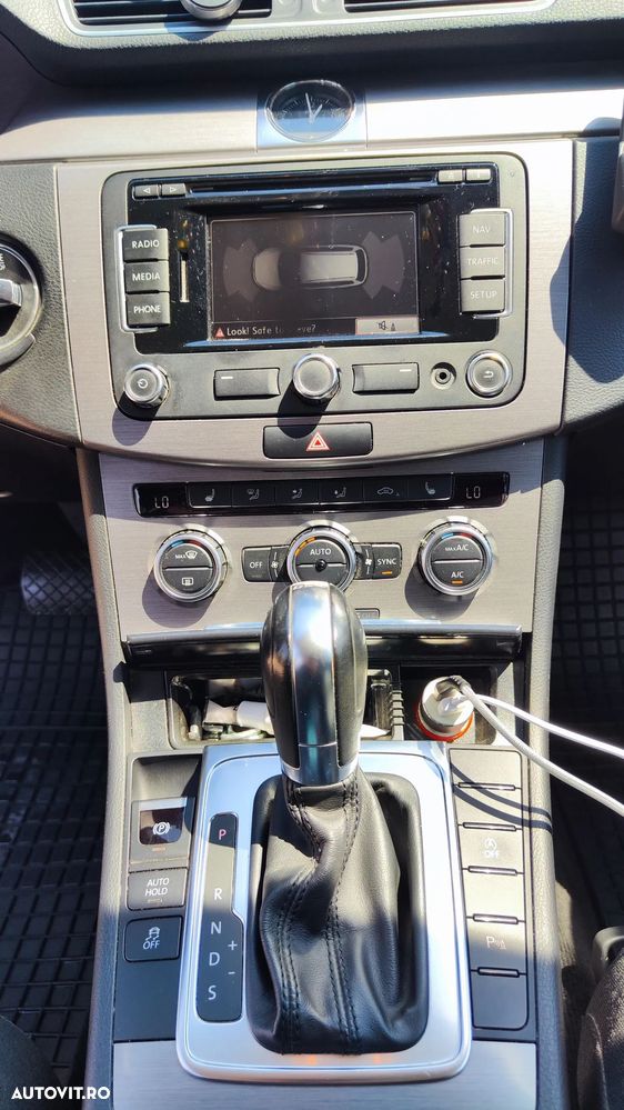 Volkswagen Passat 2.0 TDI Comfortline DPF DSG - 8