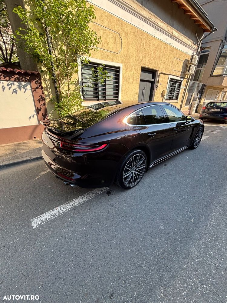 Porsche Panamera 4S - 4
