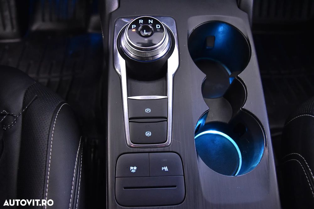 Ford Kuga - 17