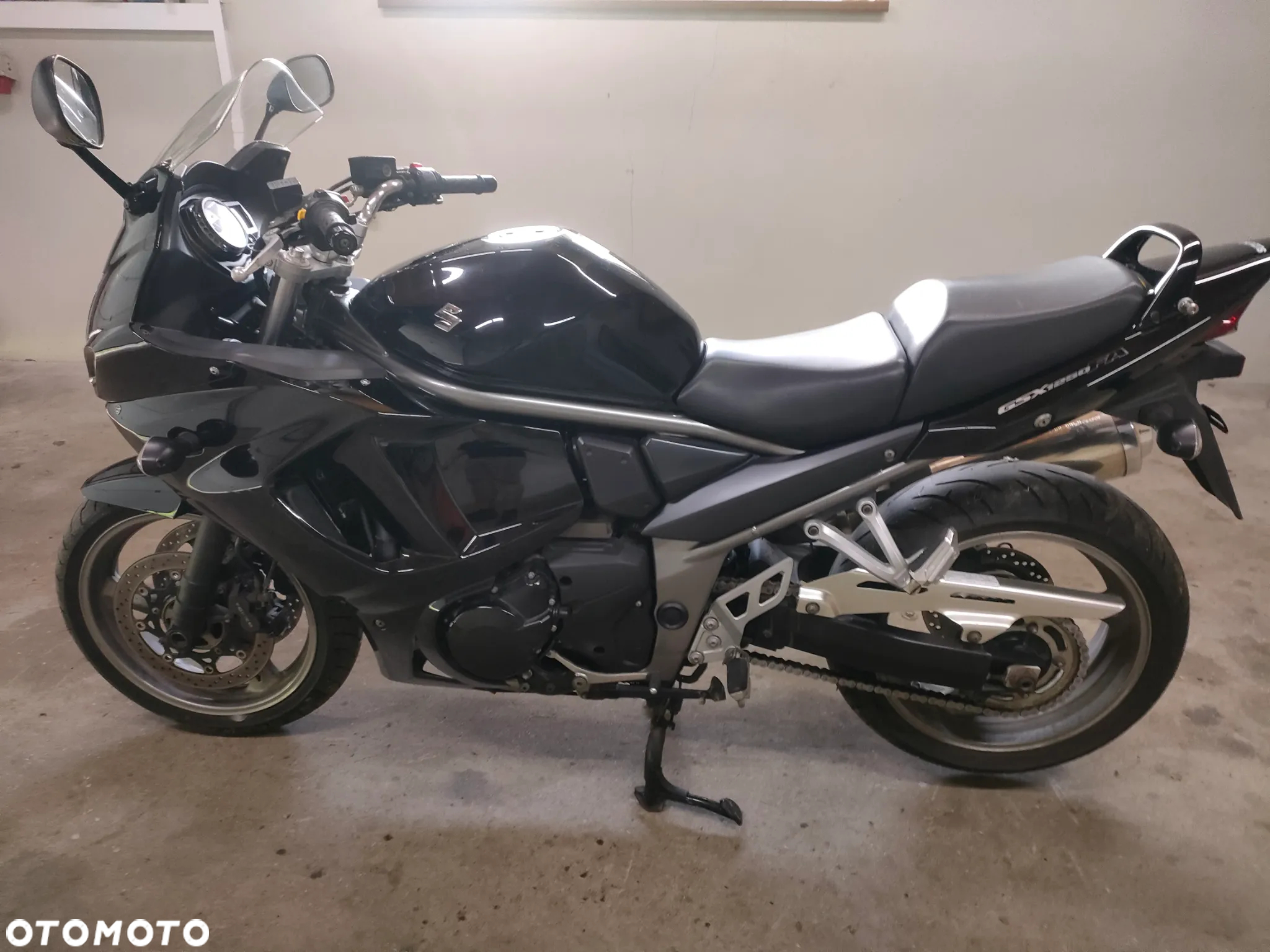 Suzuki GSX - 7
