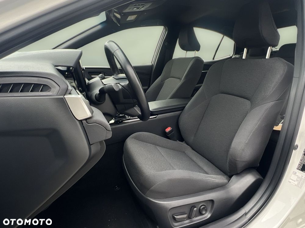 Toyota Camry - 19