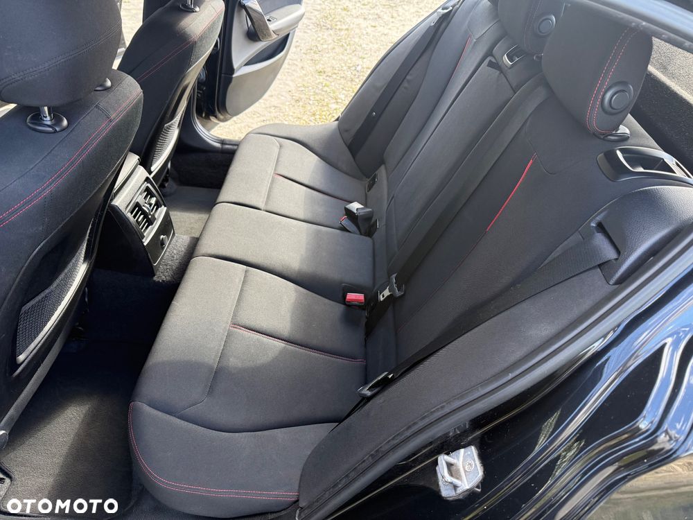 BMW Seria 1 116i Sport Line - 12