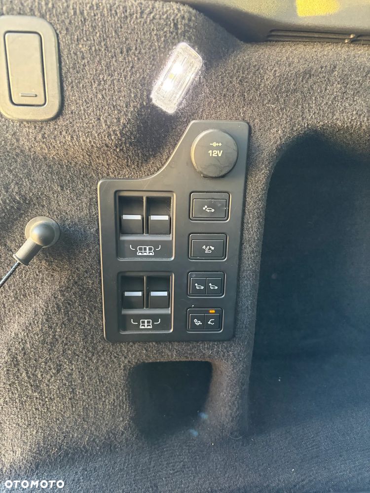 Land Rover Discovery 2.0 SD4 HSE - 38