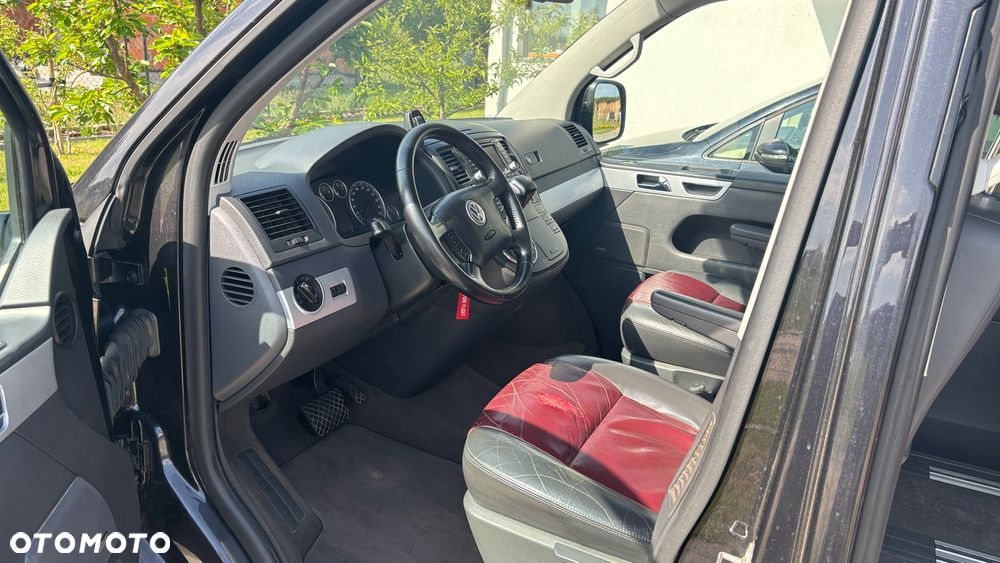 Volkswagen Multivan - 25