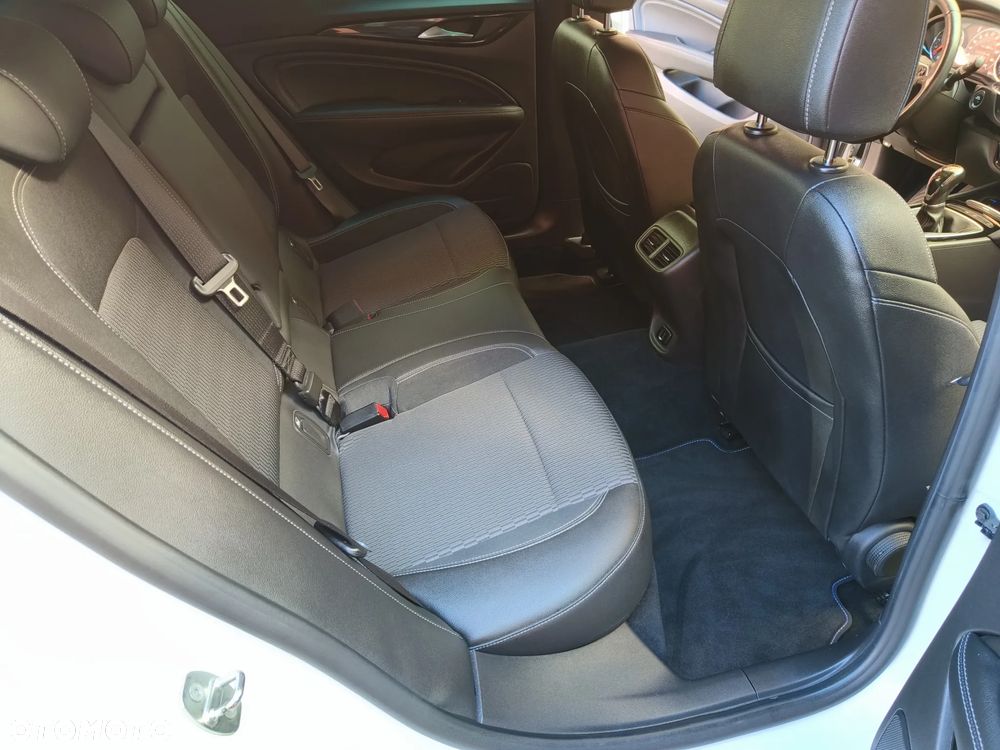 Opel Insignia 2.0 Exclusive - 17