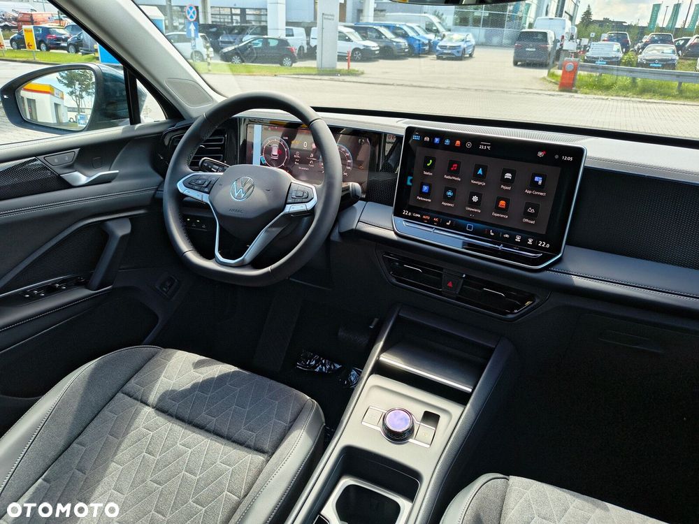 Volkswagen Tiguan - 12
