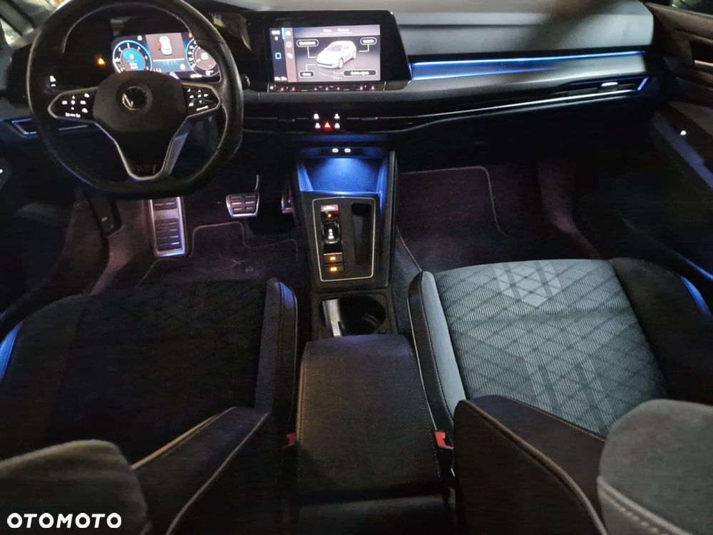 Volkswagen Golf - 26