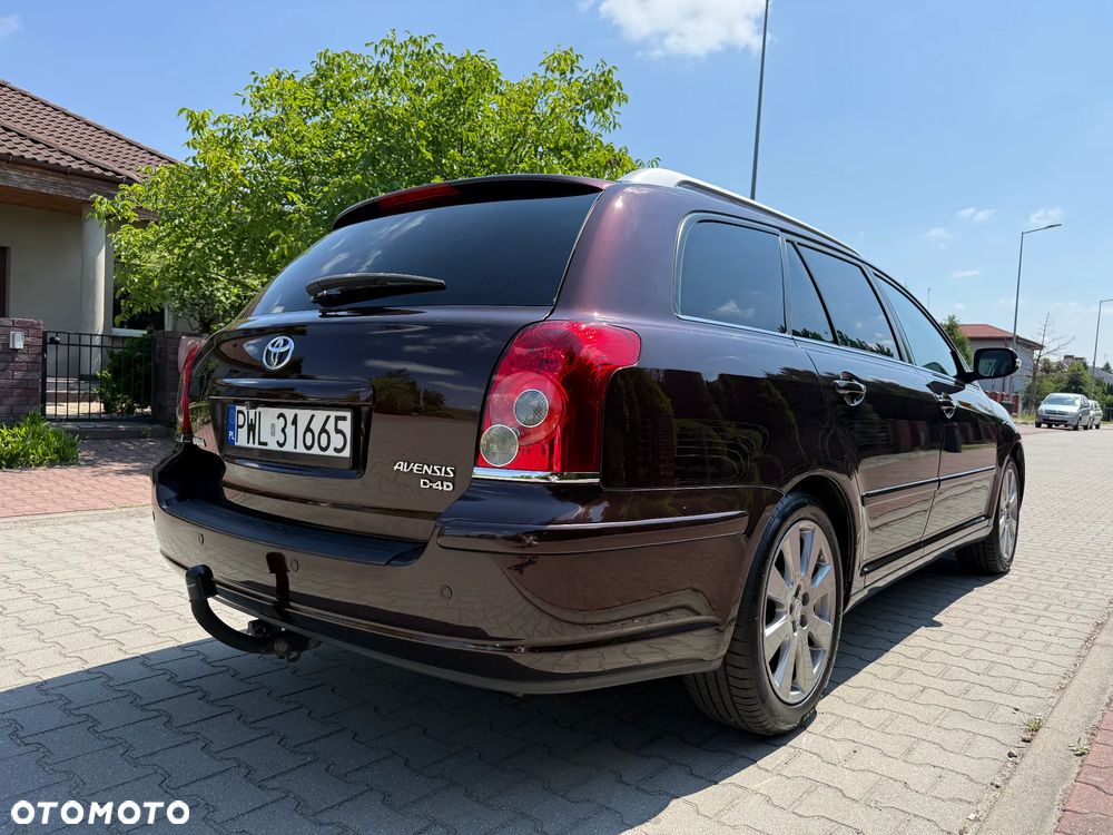 Toyota Avensis 2.0 D-4D - 22