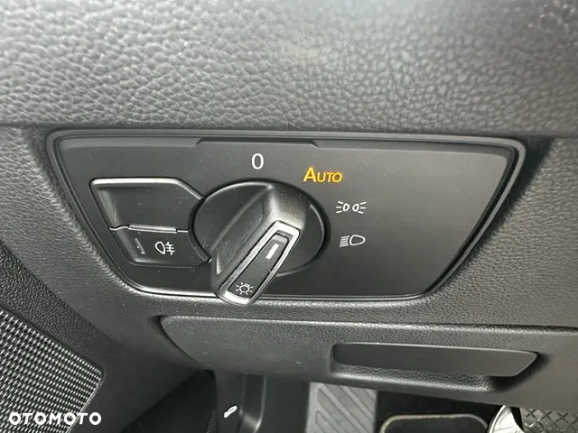 Volkswagen Passat - 12