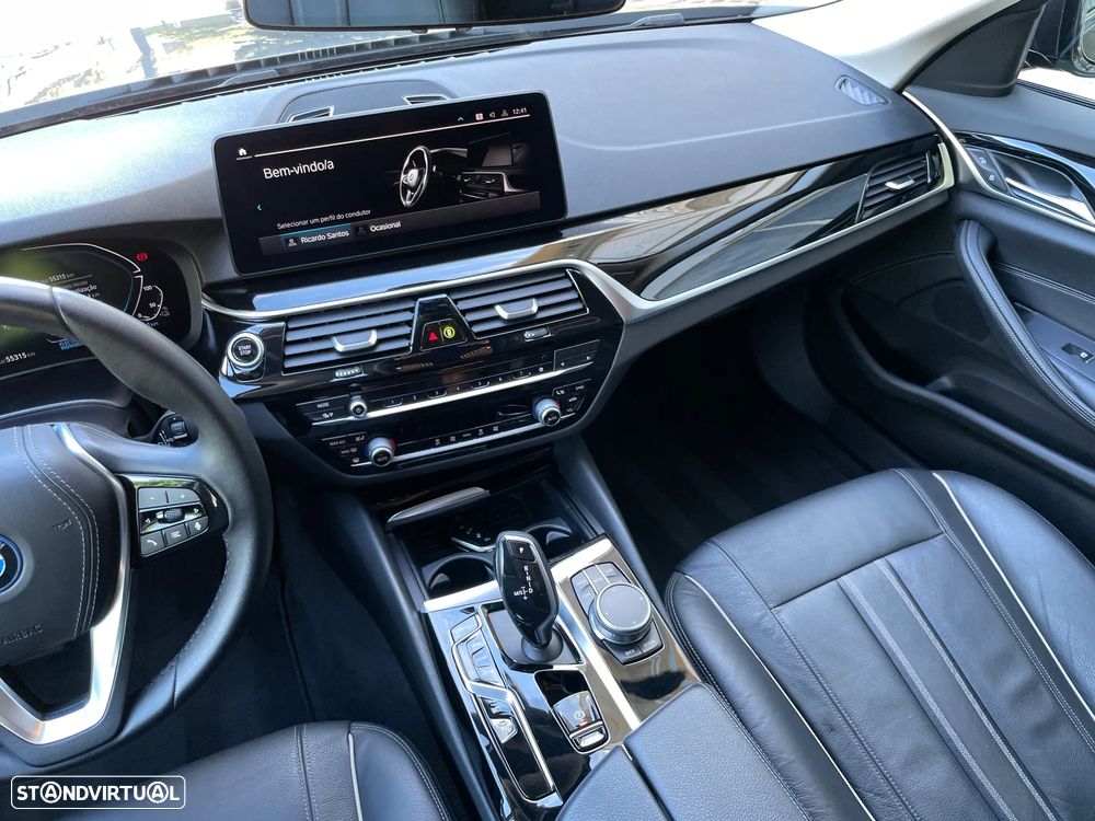BMW 520 e - 24