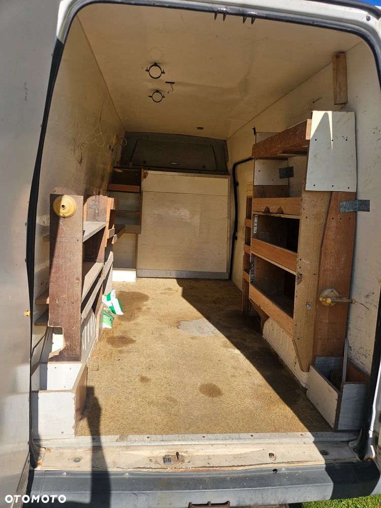 Ford Transit 350L - 14