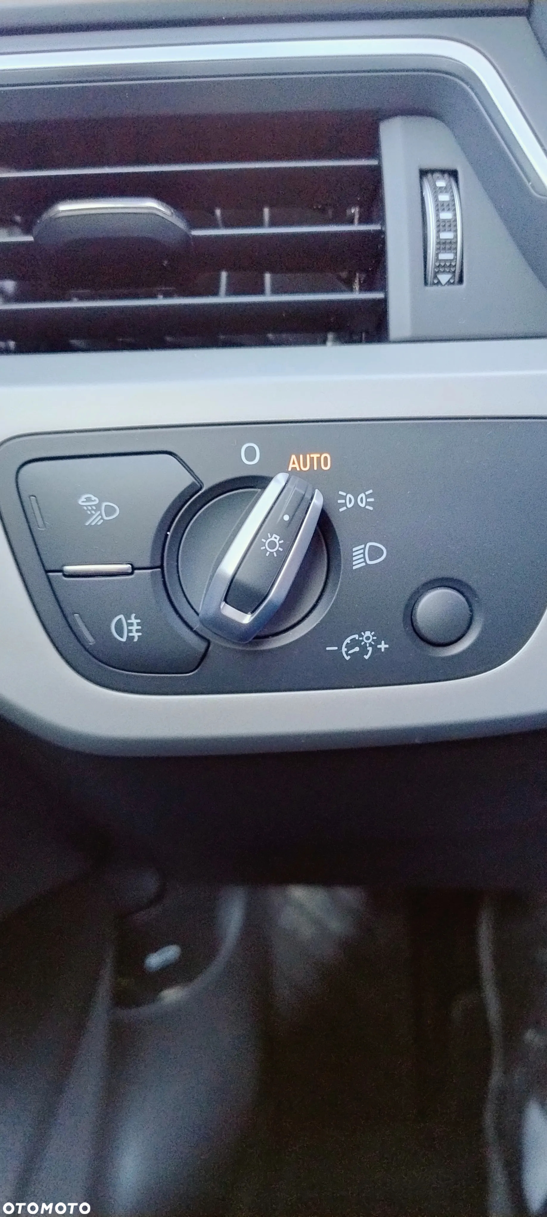 Audi A4 40 TDI S tronic S line - 35