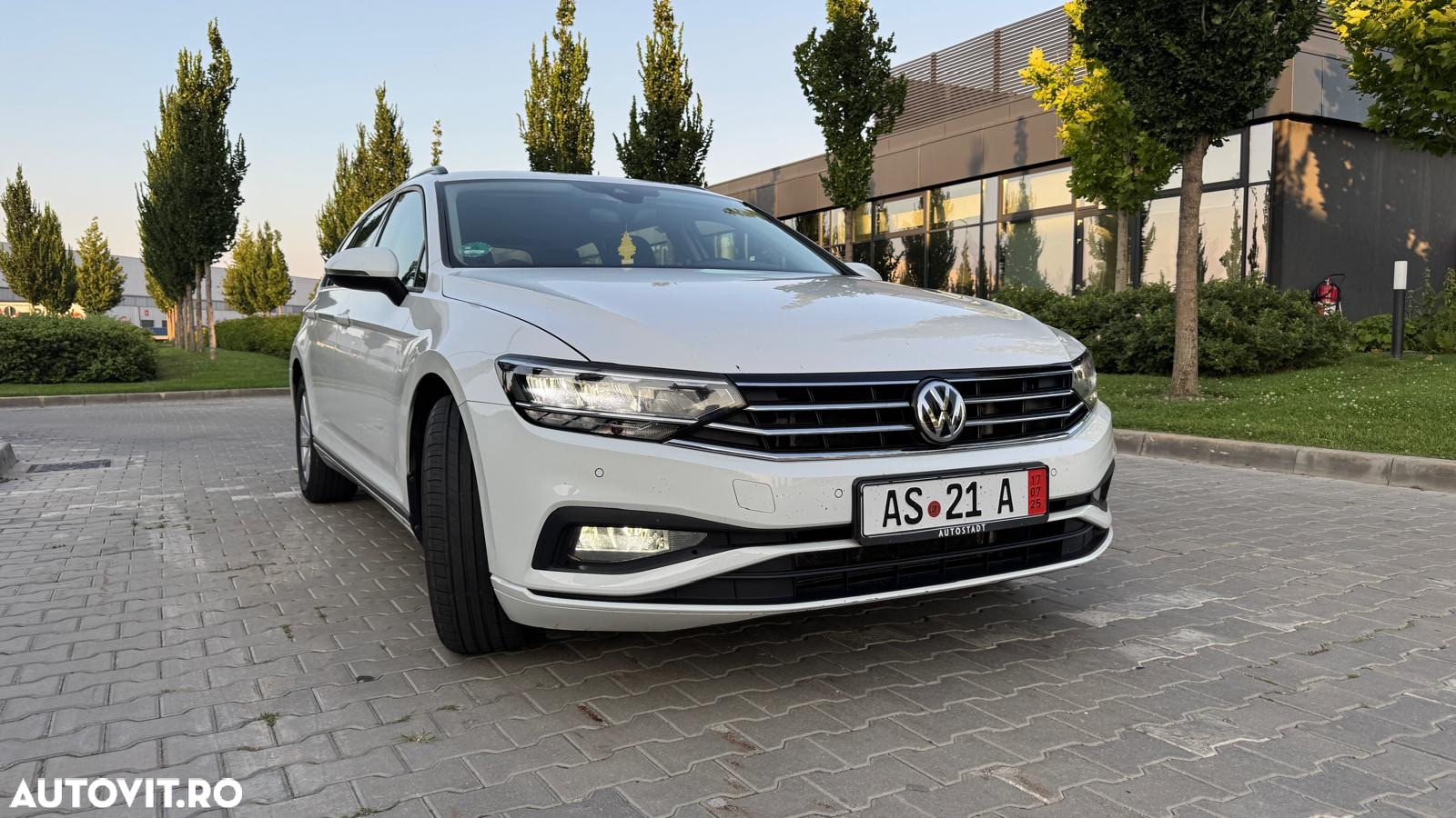 Volkswagen Passat 2.0 TDI DSG Advance - 3