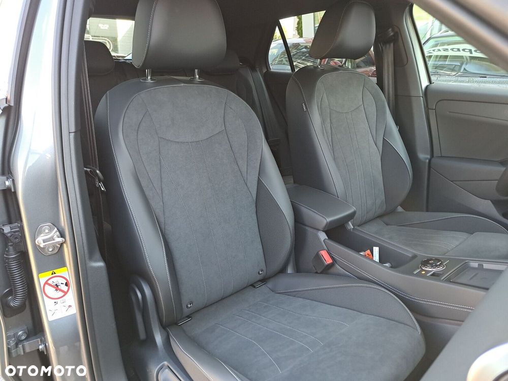 Volkswagen T-Roc - 26