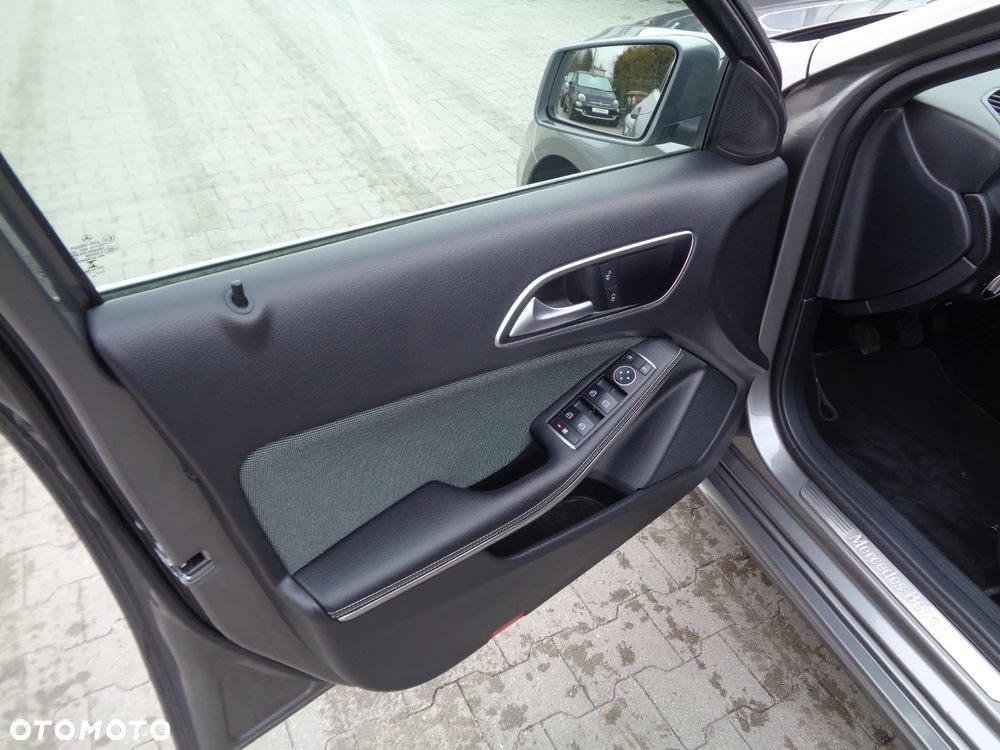 Mercedes-Benz Klasa A 180 Peak Edition - 9