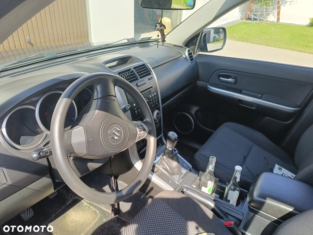 Suzuki Grand Vitara 1.9 DDiS Comfort - 4