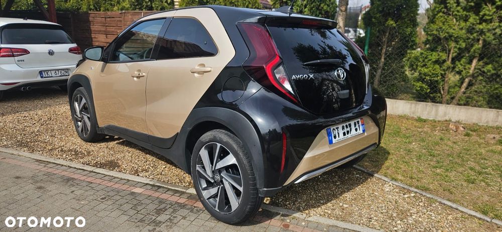 Toyota Aygo X 1.0 VVT-i Executive CVT - 1