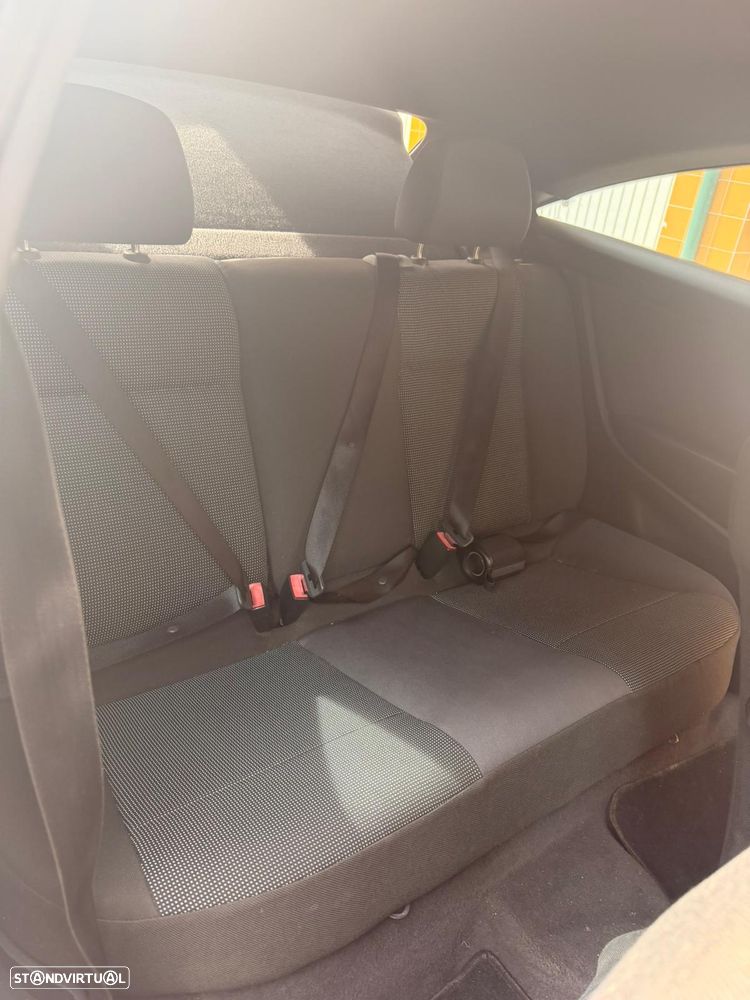 Opel Astra GTC 1.3 CDTI - 8