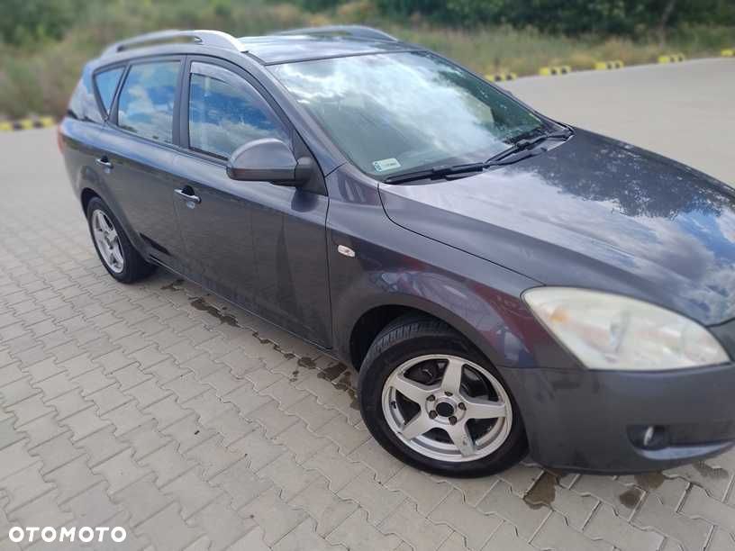 Kia Ceed - 3