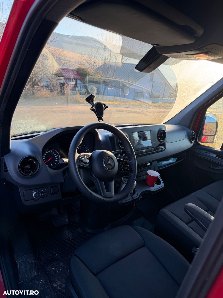 Mercedes-Benz Sprinter - 4