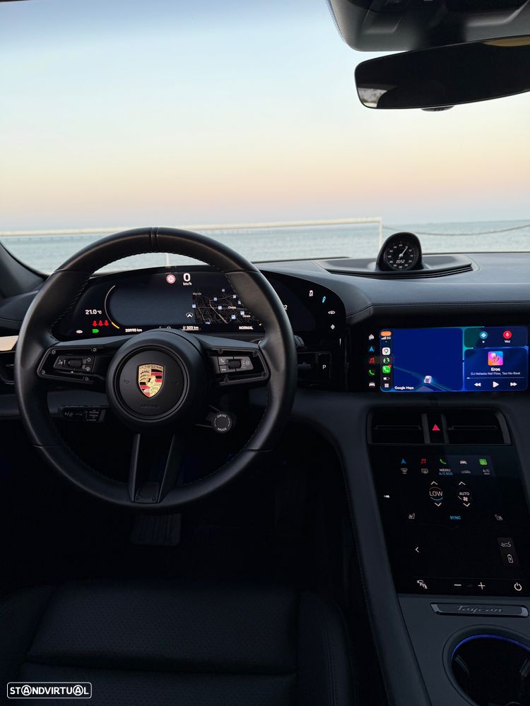 Porsche Taycan Sport Turismo Black Edition - 12