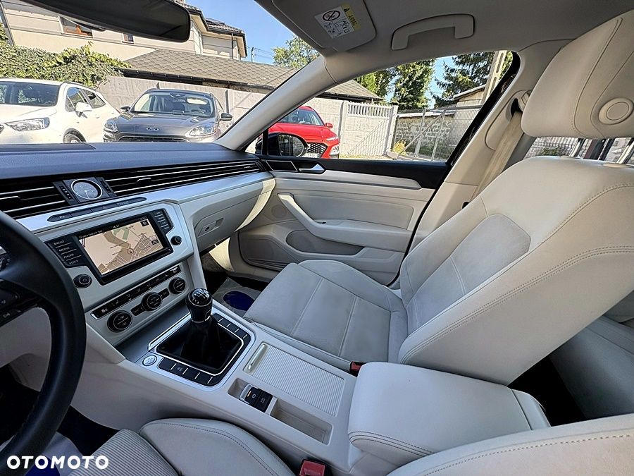 Volkswagen Passat 1.4 TSI BMT ACT Comfortline - 16