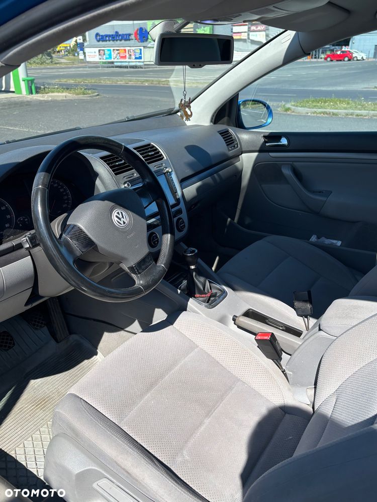 Volkswagen Golf 1.6 FSI Comfortline - 9