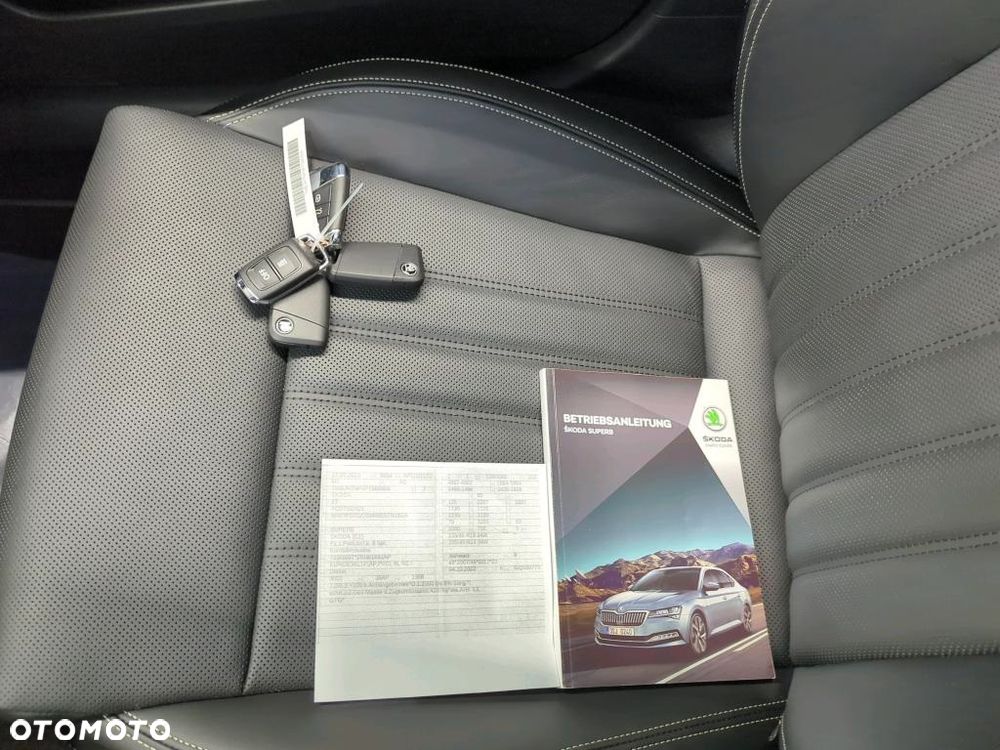 Skoda Superb 2.0 TDI L&K DSG7 - 11