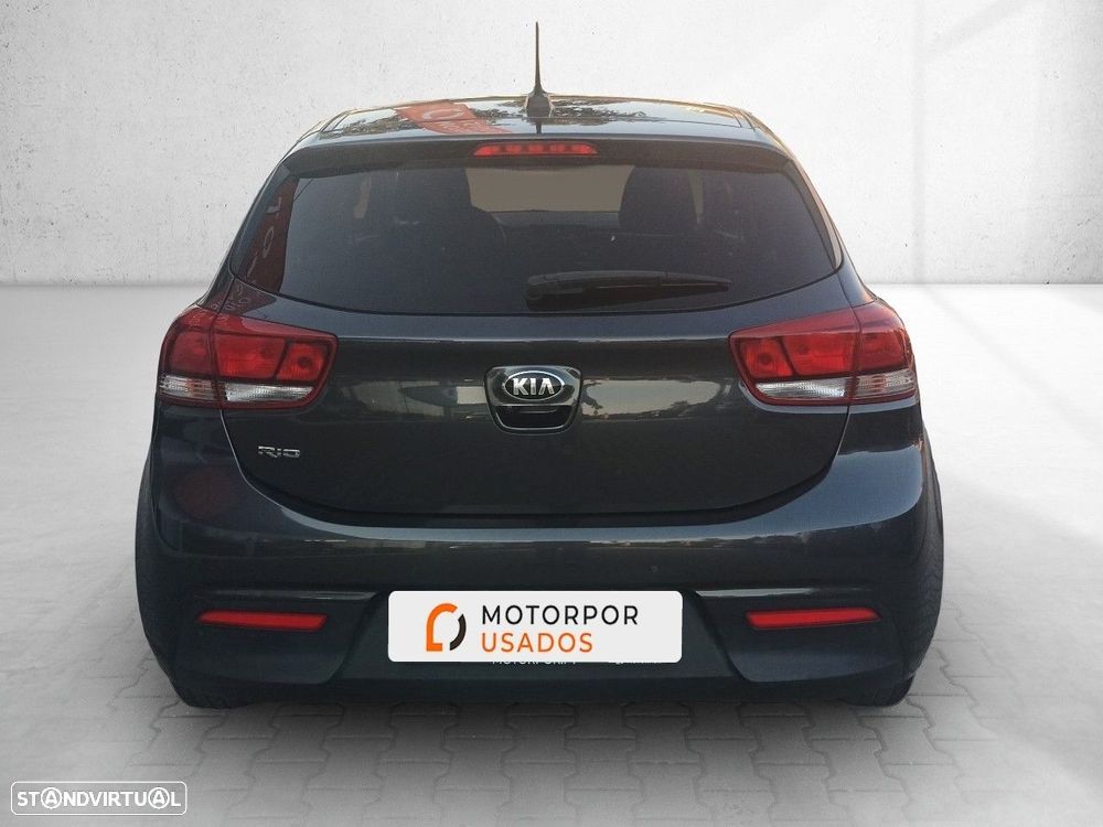 Kia Rio - 5