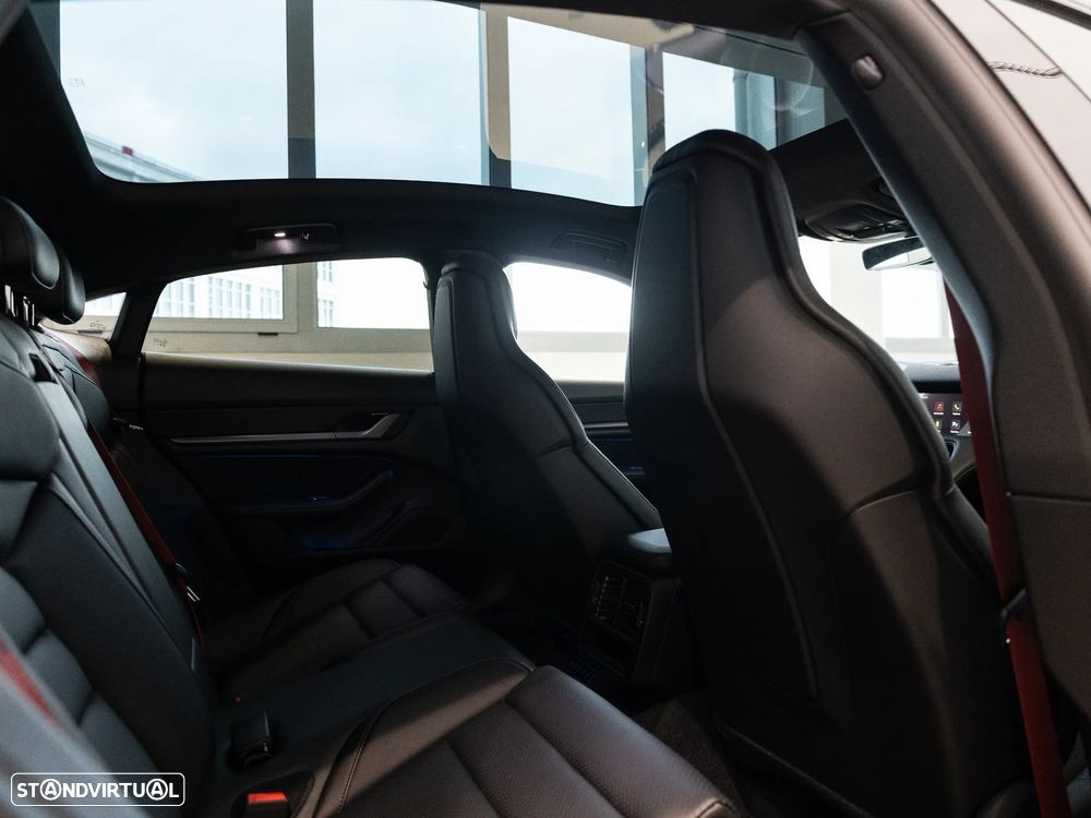 Porsche Taycan 4S Bateria Performance Plus - 29