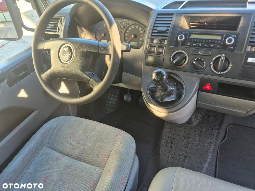 Volkswagen Transporter T5 - 16