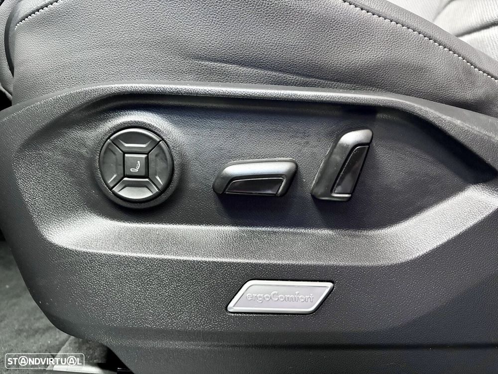 VW Touareg 3.0 V6 e-Hybrid 4Motion Aut. Elegance - 9