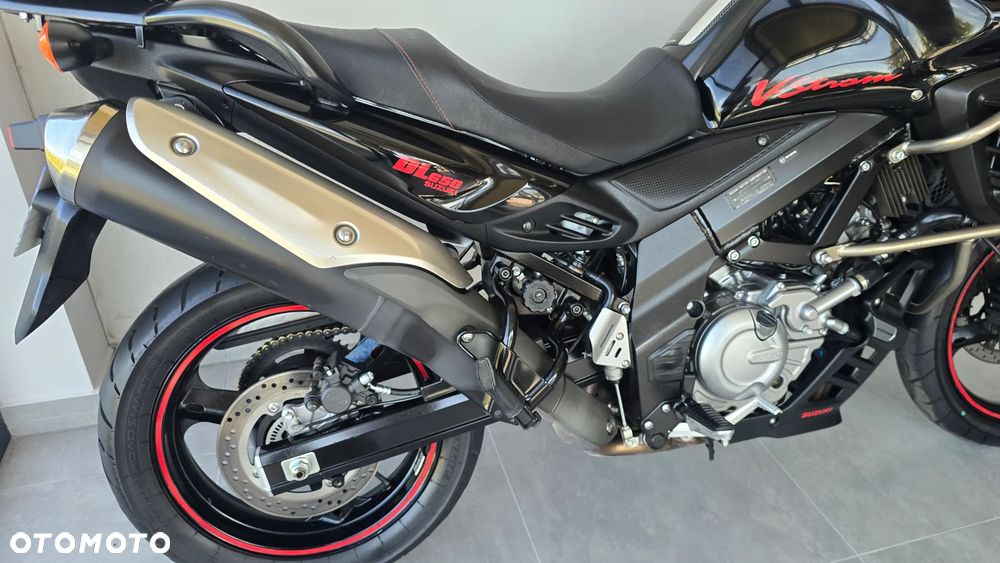 Suzuki V-STROM - 35