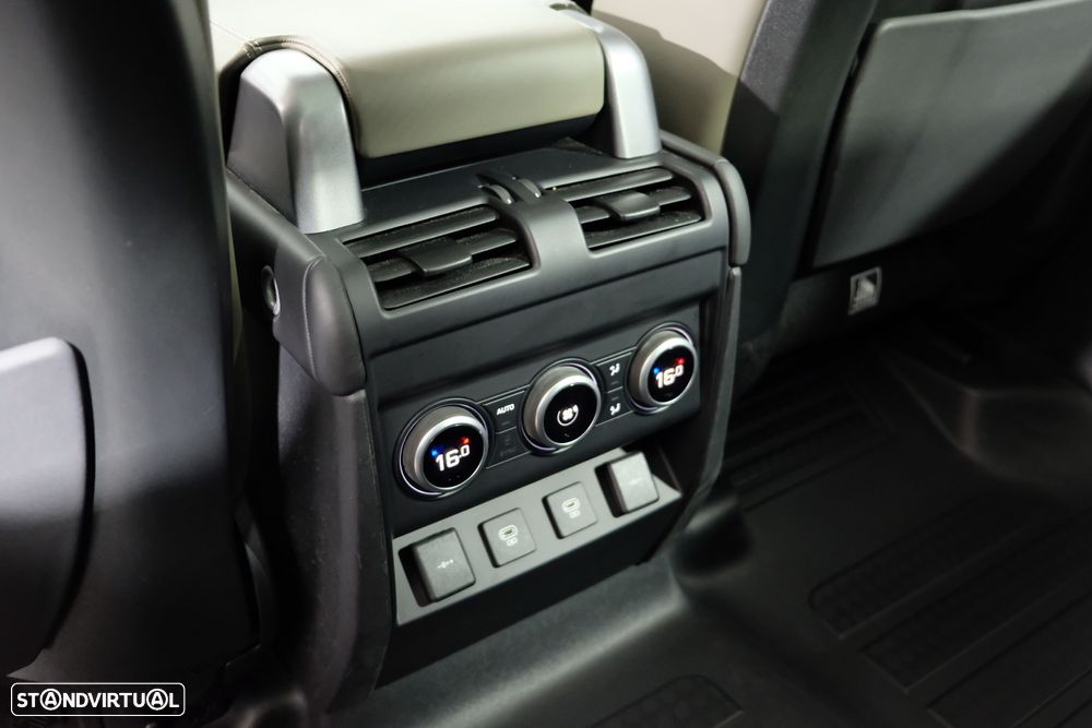 Land Rover Defender 110 P400 HSE - 27