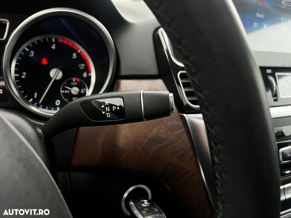 Mercedes-Benz ML - 16