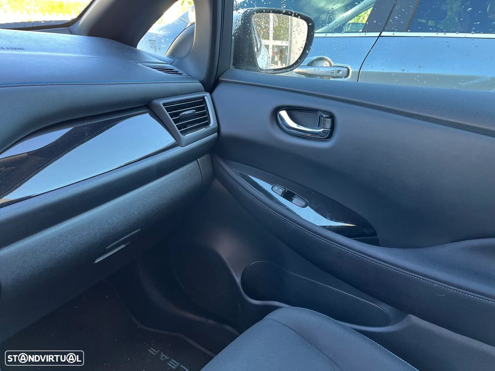 Nissan Leaf N-Connecta - 12
