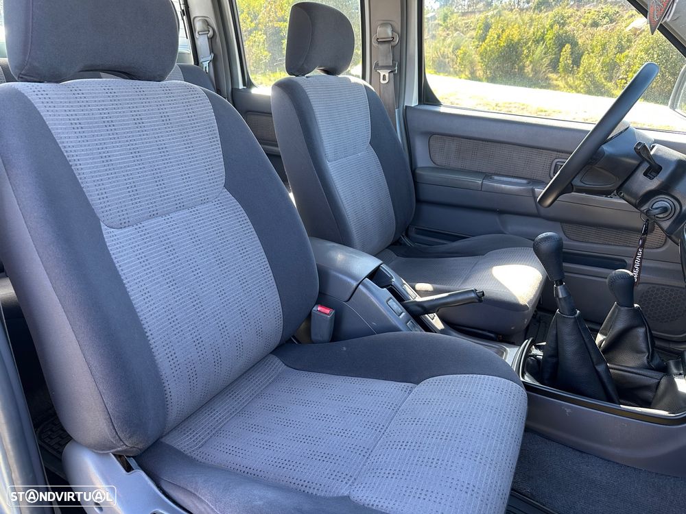 Nissan Pick Up 2.5 TD CD Navara XTr+Box+CD - 12