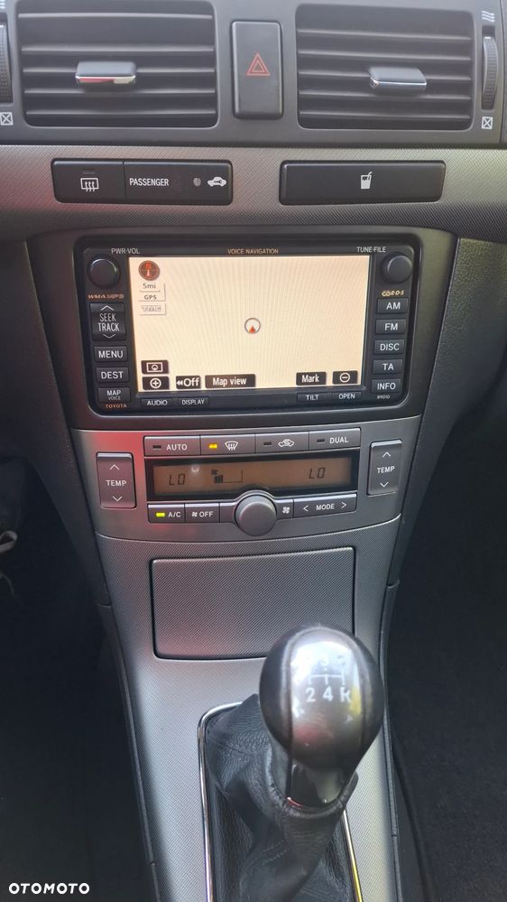 Toyota Avensis 1.8 VVT-i Sol Premium - 13