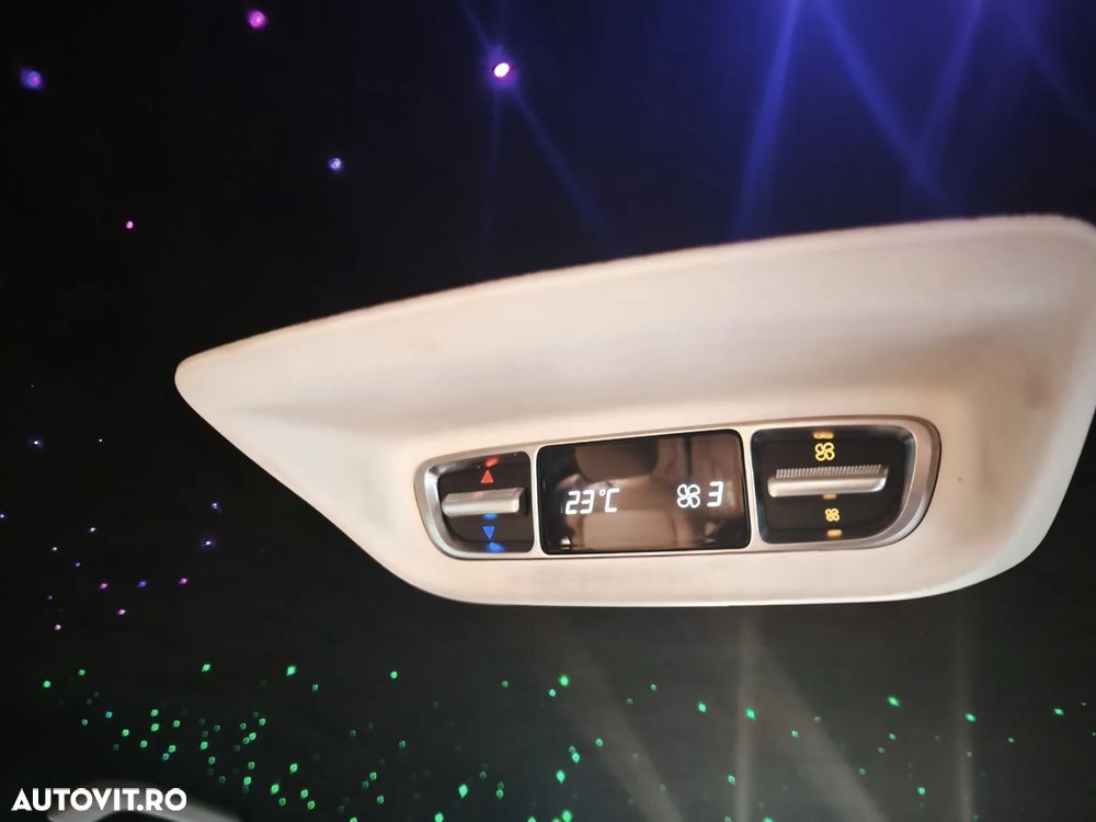 Mercedes-Benz V 300 d Extralang 4Matic 9G-TRONIC Exclusive - 29