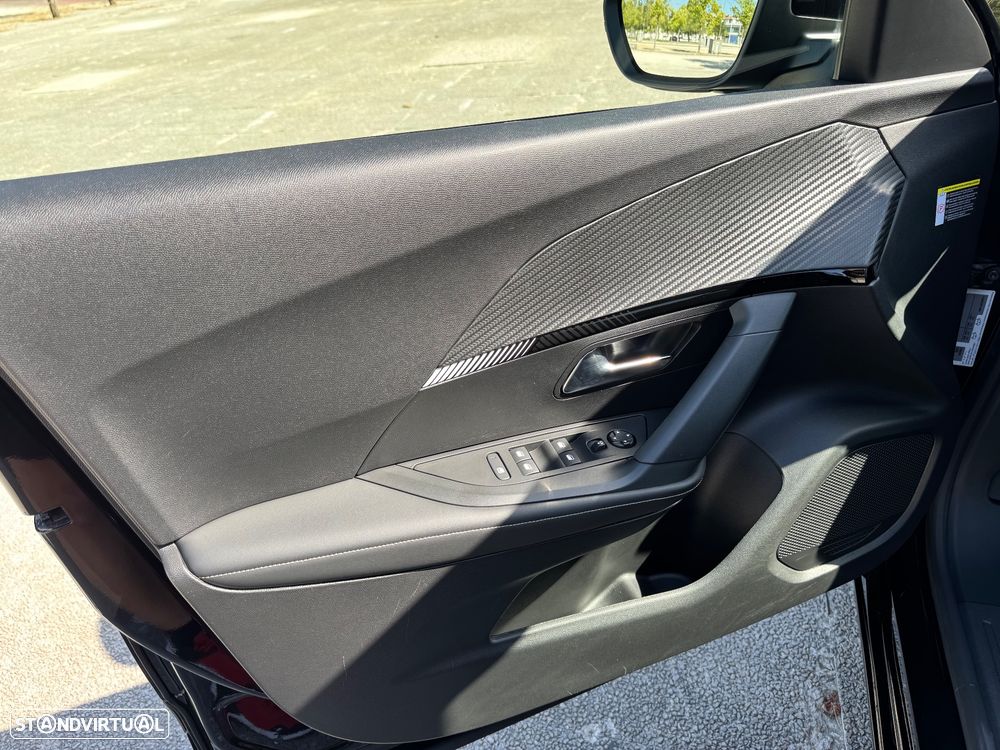 Peugeot e-2008 54 kWh Allure - 21