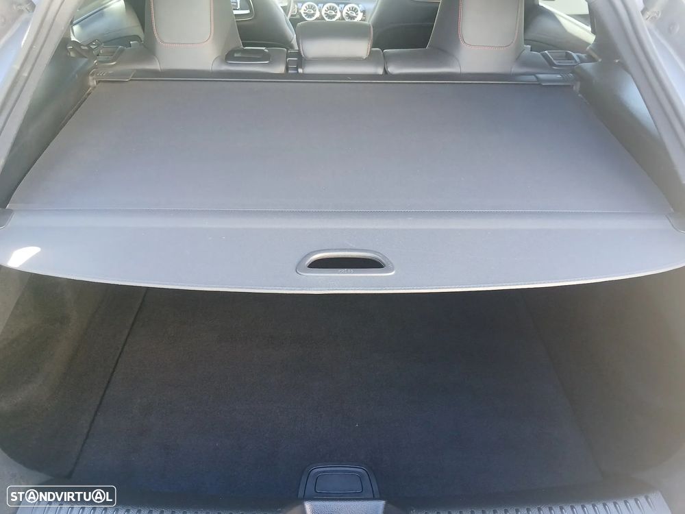Mercedes-Benz CLA 180 d Shooting Brake AMG Line Aut. - 36