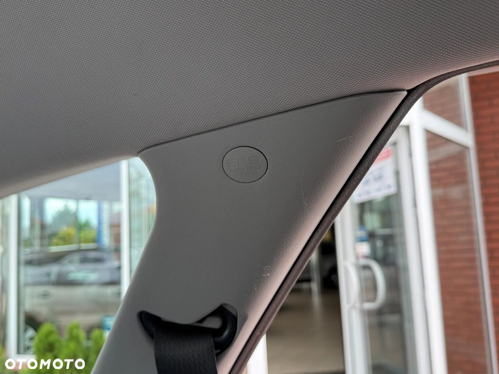 Kia Carens 2.0 CVVT EX - 21