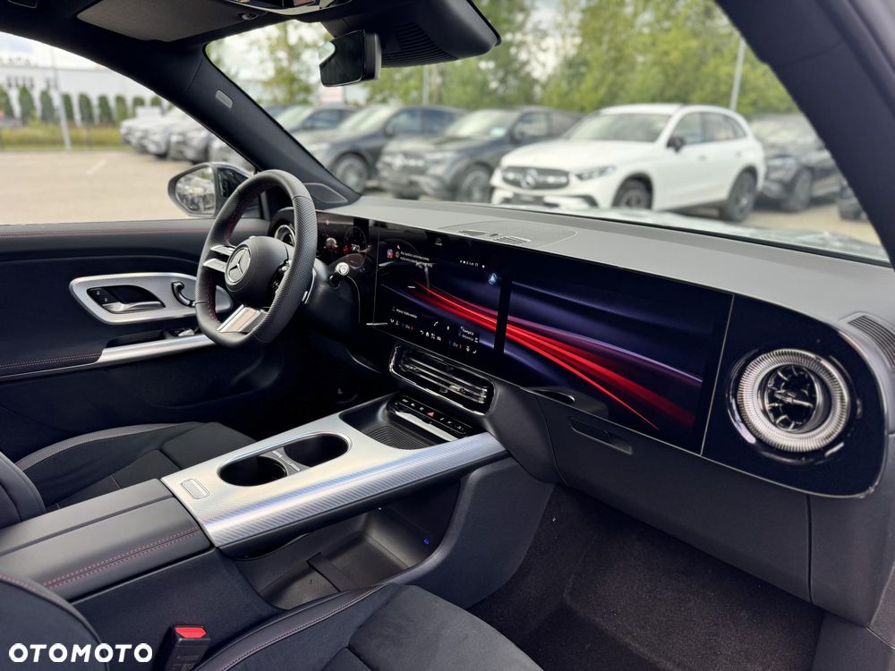 Mercedes-Benz GLB 200 mHEV 4-Matic 8G-eDCT - 17