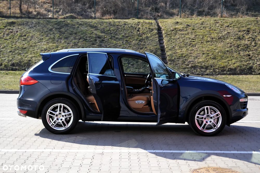 Porsche Cayenne - 28