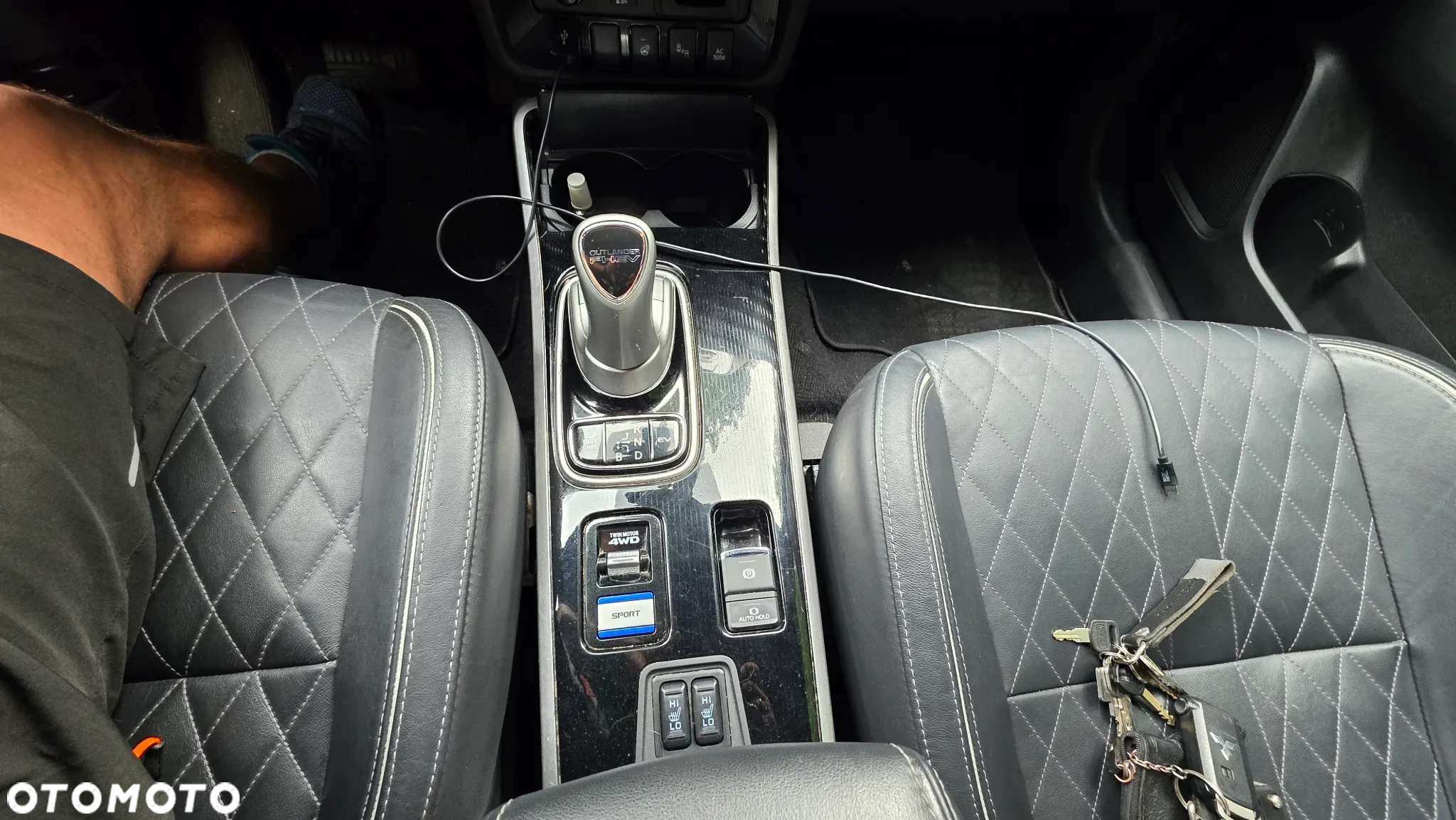 Mitsubishi Outlander 2.4 4WD Plug-In Hybrid Spirit+ - 24
