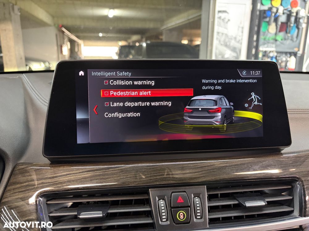 BMW X1 xDrive20d AT - 32