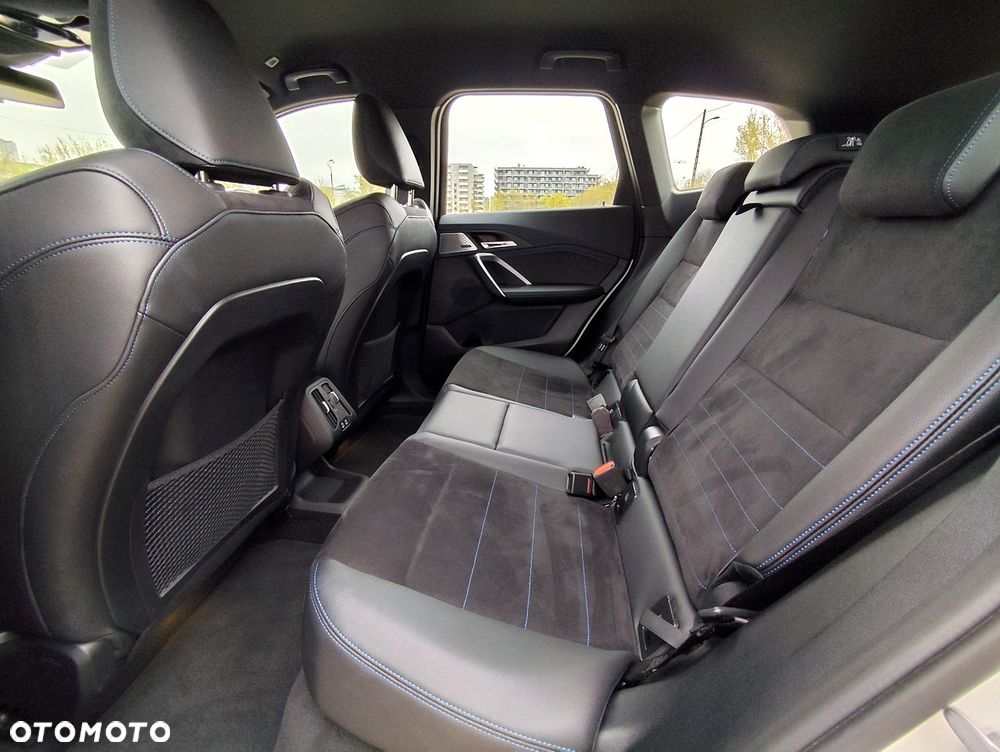 BMW iX1 xDrive30 66.5kWh M Sport - 8