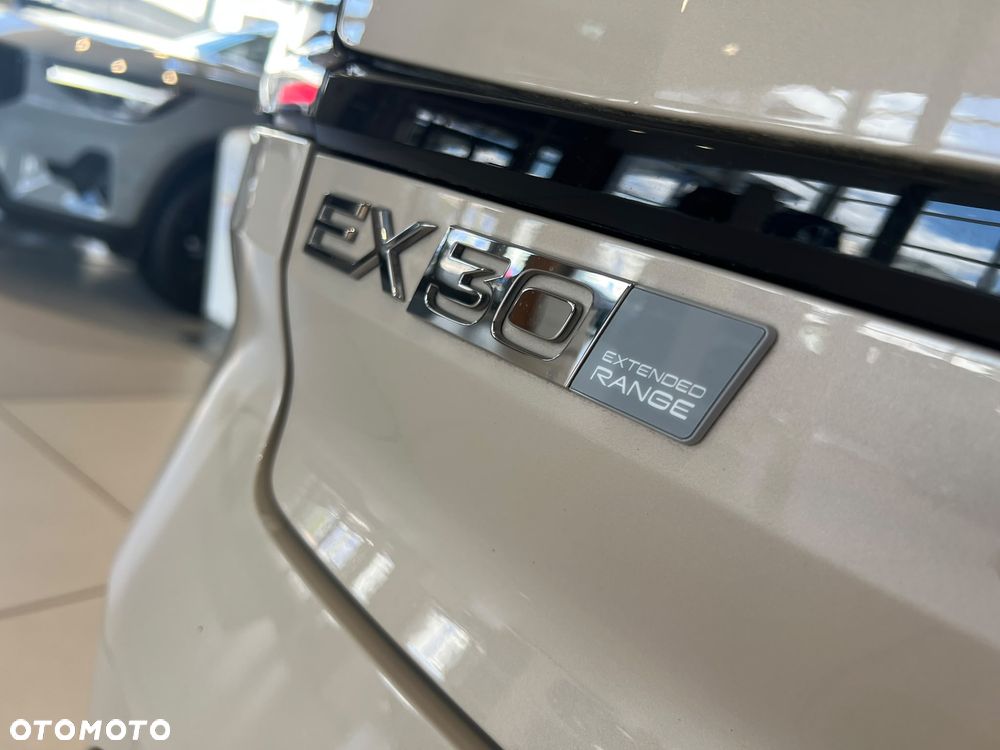 Volvo EX30 69kWh Twin Motor Plus - 17